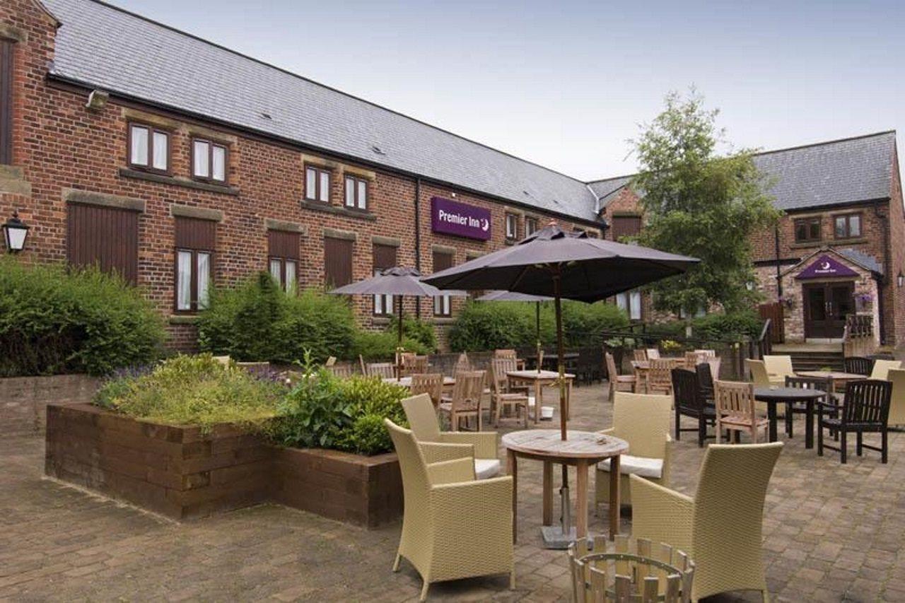 Premier Inn Chorley North ภายนอก รูปภาพ