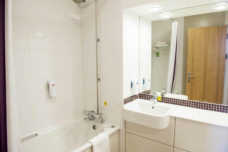 Premier Inn Chorley North ภายนอก รูปภาพ