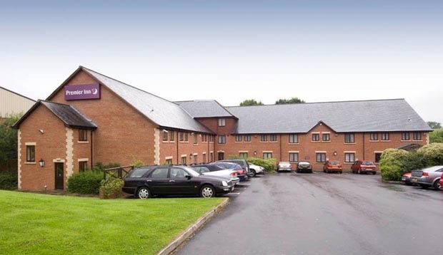 Premier Inn Chorley North ภายนอก รูปภาพ